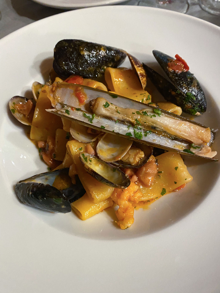 A22F85DF-5FAA-4BE5-B778-65B19218C37Faca